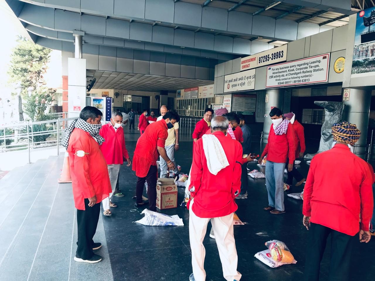COVID-19 relief distribution, Chandigarh Railway Station